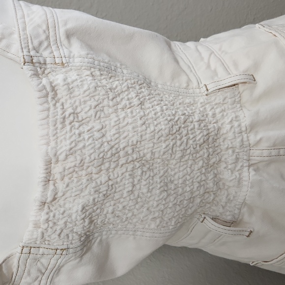 Levi's Iconic Button-Up Dress - Picture 9 of 12